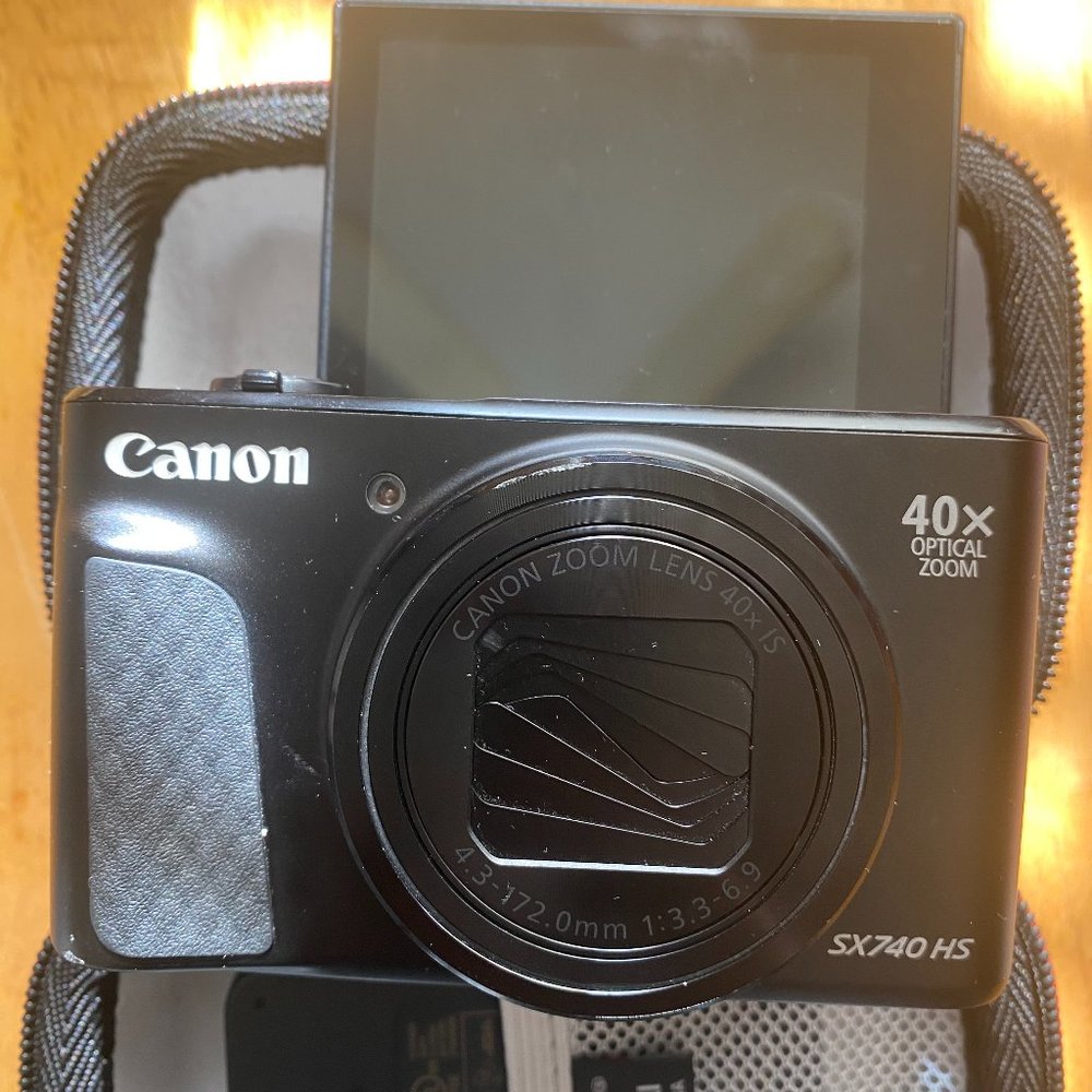 Canon PowerShot SX740 HS 20.3MP Compact Digital Camera - Black WiFi Bluetooth